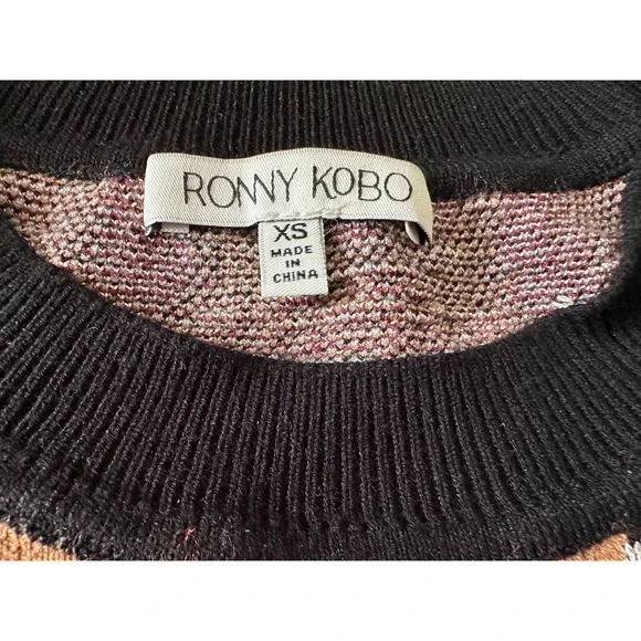 Ronny Kobo Pullover Sweater Sz XS Long Sleeve Fringe Black Brown White Viscose - Picture 7 of 7